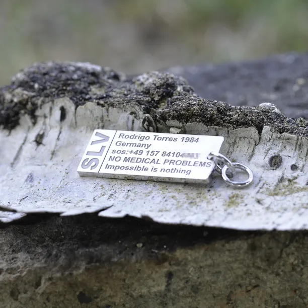 Stříbrná klíčenka se jménem majitele CLOR Image