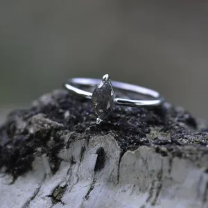 UNQE Zlatý prsten s diamantem  Thumbnail