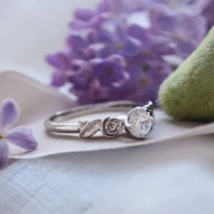 Zásnubní zlatý prsten s moissanitem PENI Thumbnail