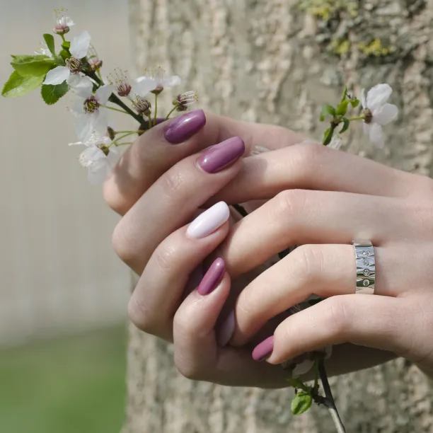 Reliéfní zlaté snubní prsteny s diamanty MAFI Image