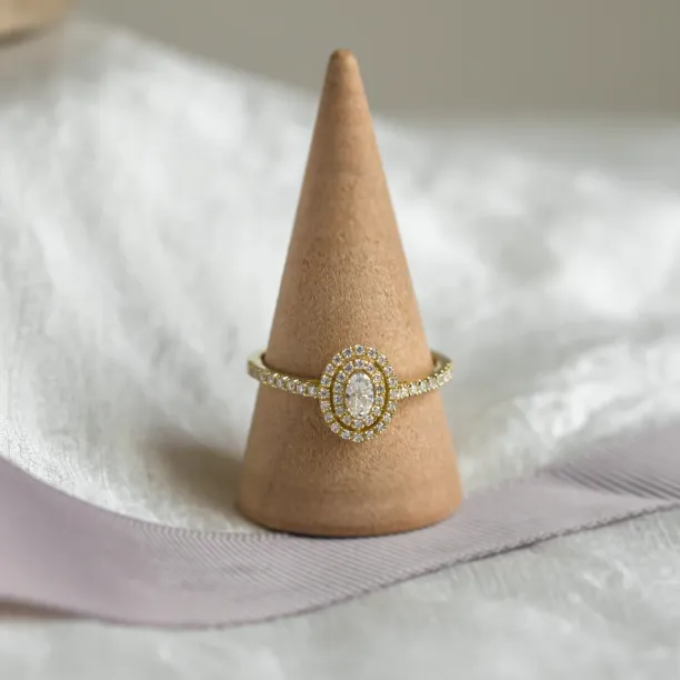 Dvojitý halo zásnubní prsten s diamanty ELSA Image