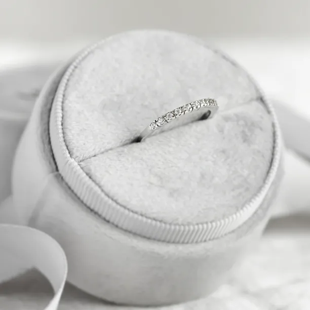 Diamond eternity ring BARSET Image