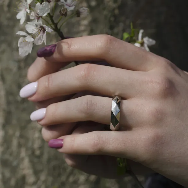 Originální zlaté snubní prsteny RIFA Image