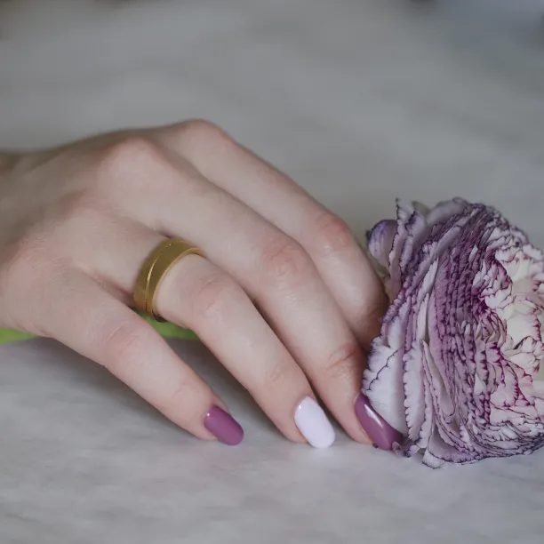 Matné zlaté snubní prsteny FORE Image