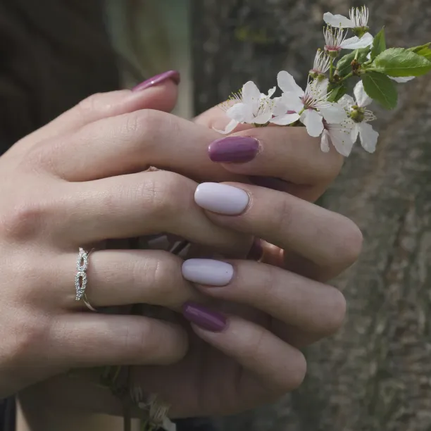 Zlatý diamantový prsten ve tvaru křídel DOVEK Image