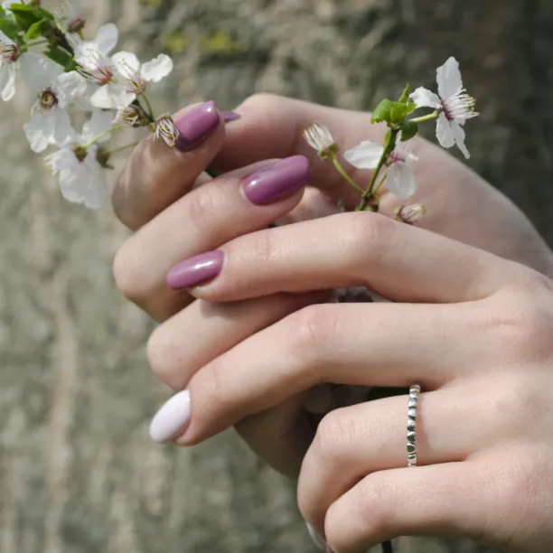 Zlatý snubní prsten RINDAL ve tvaru srdce Image