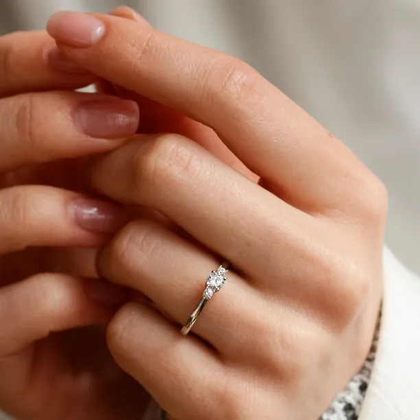 ARETE gold diamond ring Image