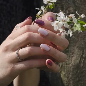 Zlaté snubní prsteny s diamanty VORME Thumbnail