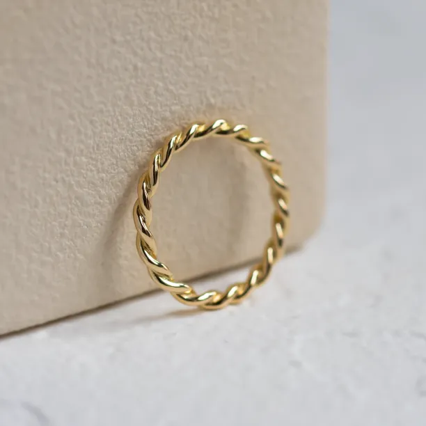 Gold minimalist wedding rings VALO Image