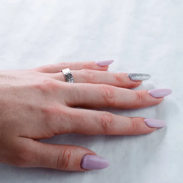 Tepané snubní prsteny ze zlata LANI Image