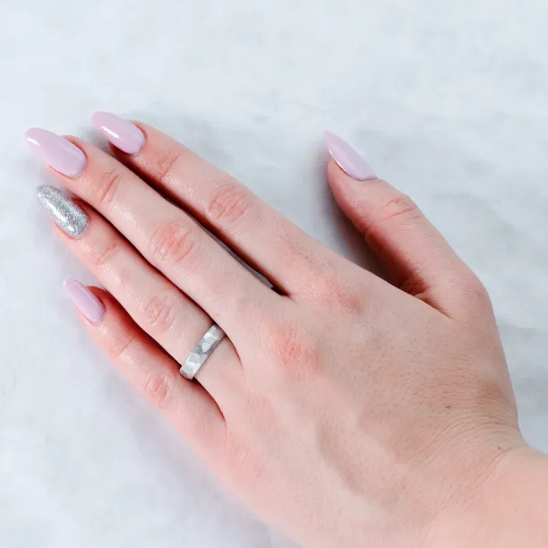 Tepané snubní prsteny ze zlata BOME Image