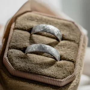 Original textured wedding rings KAWI Thumbnail