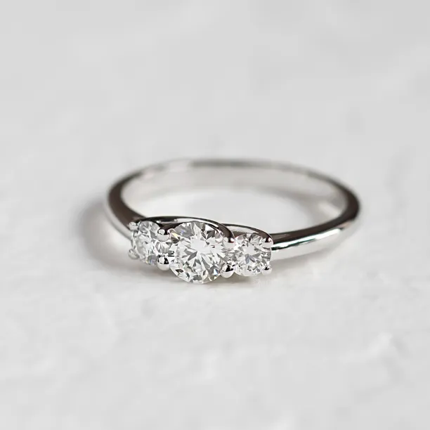 VIZO gold diamond engagement ring Image