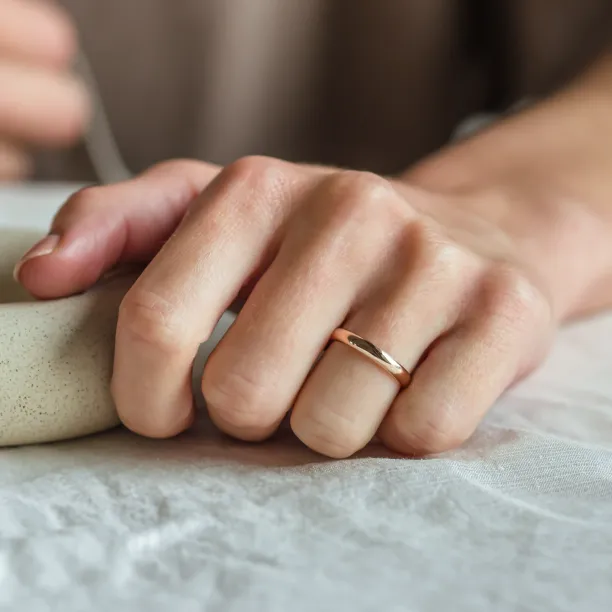 D-SHAPE wedding white gold rings GEORGIE Image