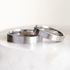 Flat matt wedding rings made of white gold ZIA