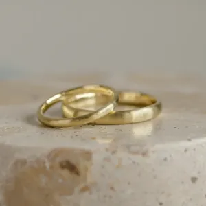 Solid matte wedding rings made of yellow gold MICHIGAN