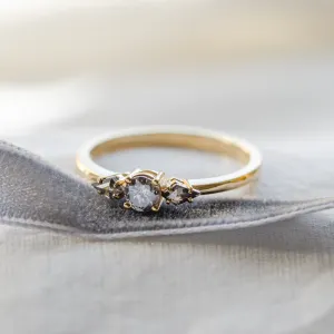 Gold ring with three salt and pepper diamonds SOARIS Thumbnail