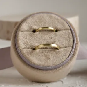 Matné komfortní snubní prsteny z bílého zlata ODELL Thumbnail