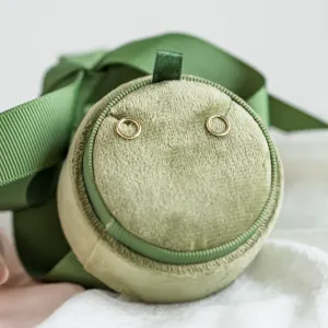 Zlaté minimalistické náušnice karma USKE Thumbnail