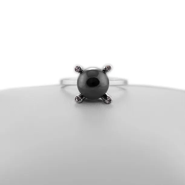 Zlatý prsten s hematitem a diamanty BURAS Image