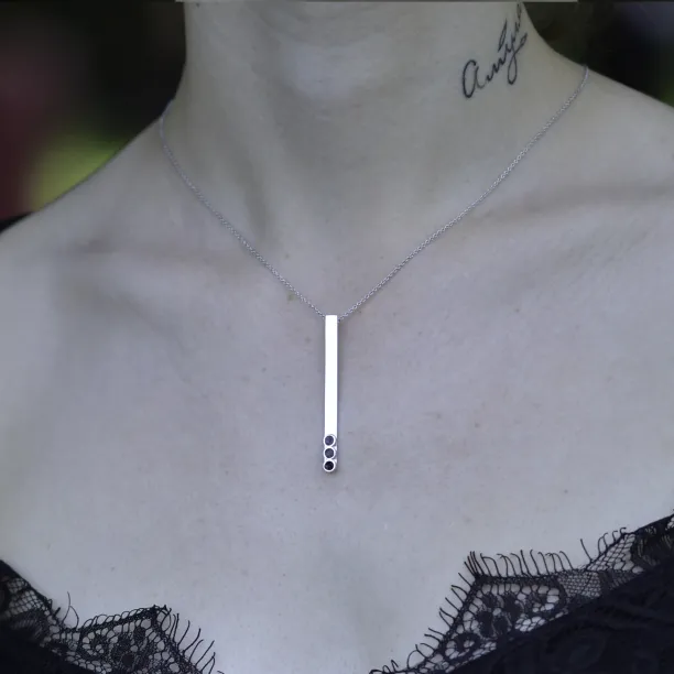 Originální stříbrný náhrdelník se smaltem VAVEN Image