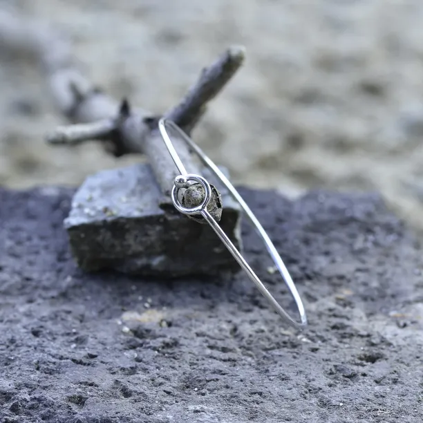 Jednoduchý pevný náramek ze stříbra FARET Image