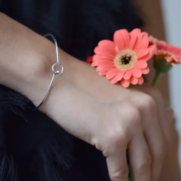 Jednoduchý pevný náramek ze stříbra FARET Image