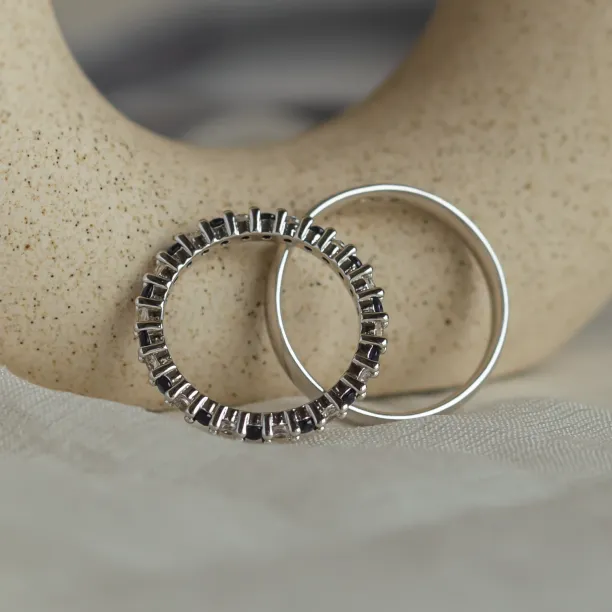 Zlaté snubní drahokamové prsteny STIKI Image