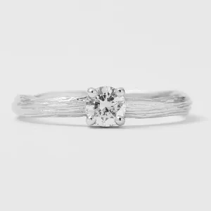 Netradiční zásnubní prsten s diamantem a povrchem stromové kůry RIAN Thumbnail