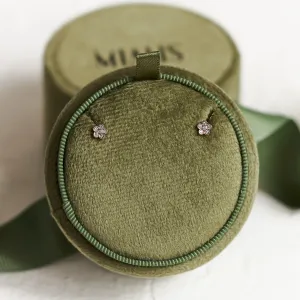 Minimalistické diamantové náušnice ve tvaru květin BLOOM