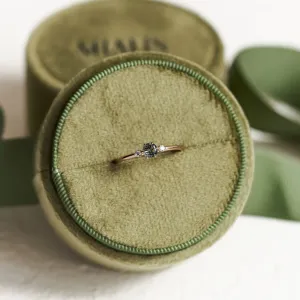 Minimalistický zásnubní prsten s mechovým achátem a diamanty BROOKS Thumbnail