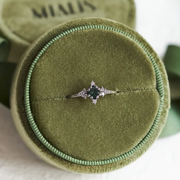 Moss agate in gold ring with diamonds ALBEROBELLO Image