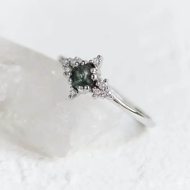 Moss agate in gold ring with diamonds ALBEROBELLO Image