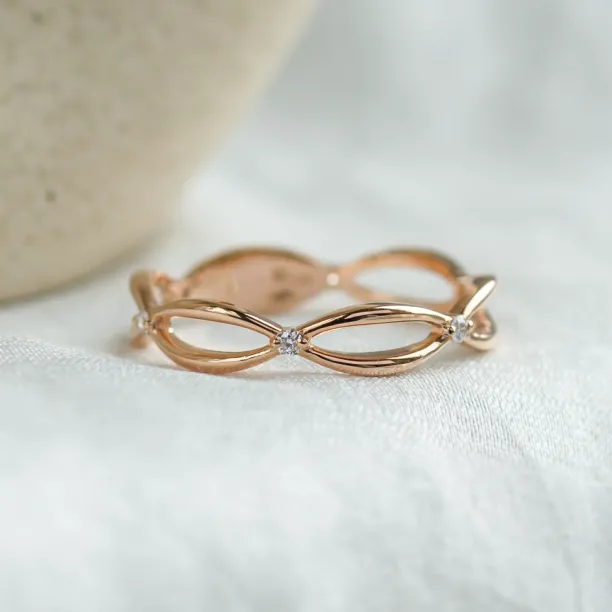 Gold diamond twisted ring ROMANCE Image