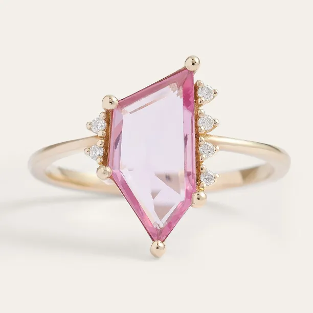 Gold ring with pink sapphire in asymmetric shape ROSALIE Image
