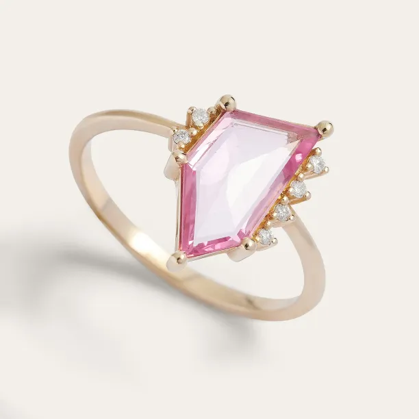 Gold ring with pink sapphire in asymmetric shape ROSALIE Image