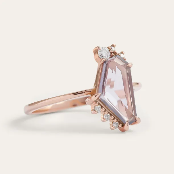 Gold ring with natural sapphire in violet colour SUZANNE Image
