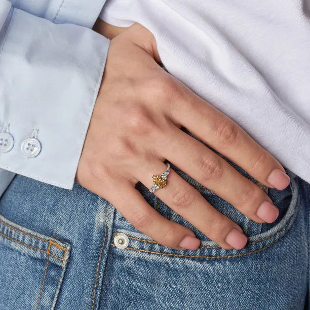 Engagement ring with lab-grown diamonds ANGIE Image