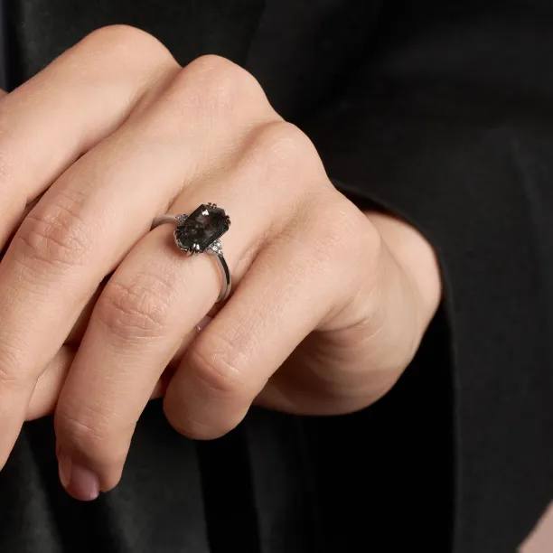 Lab-grown salt and pepper diamond ring PAULI Image