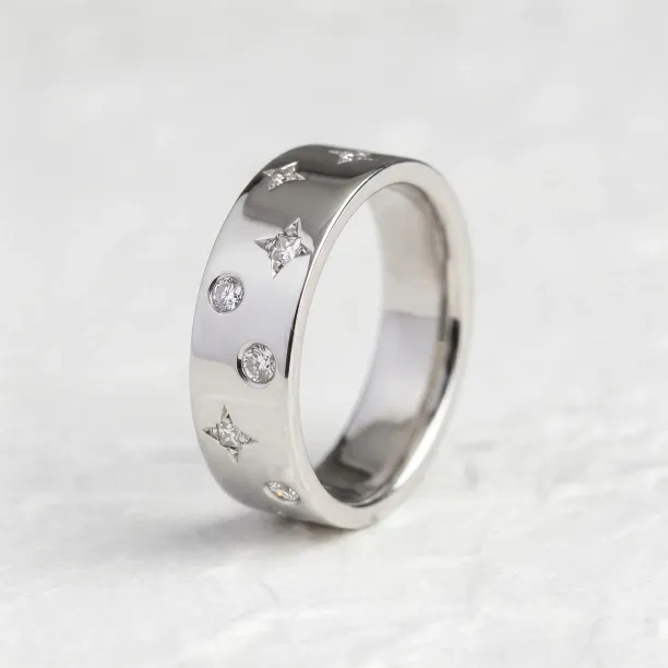 Zlatý snubní prsten s diamanty AZRAELLA Image