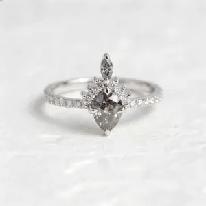 Engagement cluster ring with salt'n'pepper diamonds FIORENTINA