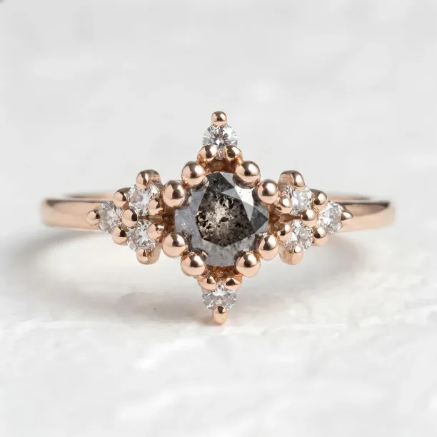 Unusual gold ring with salt'n'pepper diamonds ORION Image