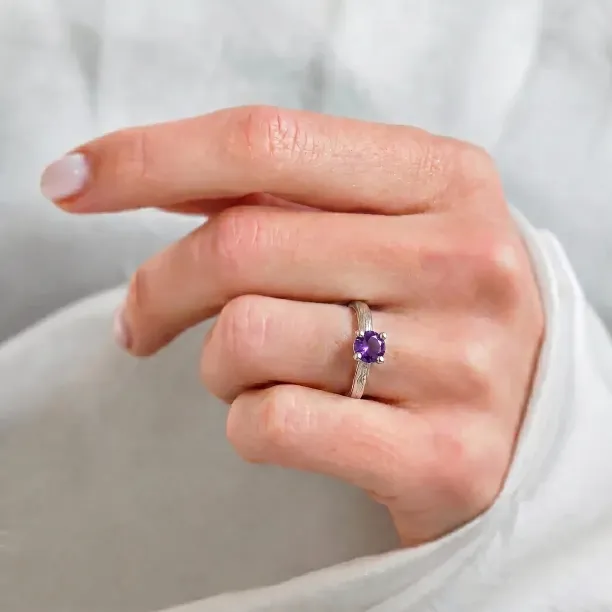 Amethyst twig ring VIOLETTE Image