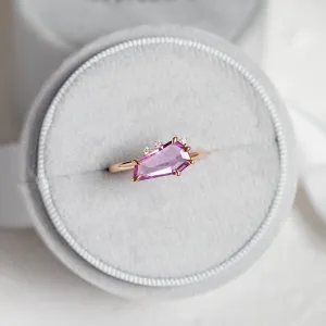 Gold ring with sapphire and diamonds TARA Thumbnail