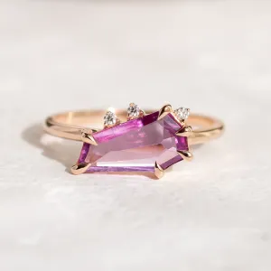 Gold ring with sapphire and diamonds TARA