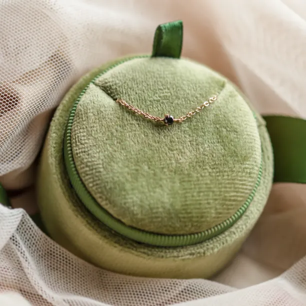 Minimalistická kolekce šperků s černým diamantem DUNCAN Image