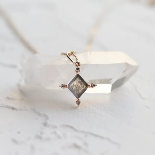 Originální náhrdelník se salt and pepper diamanty CRESSIDA Image