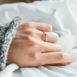 Minimalistická kolekce šperků s černým diamantem DUNCAN Thumbnail