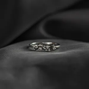 Zlatý prsten s markýz černými a klasickými diamanty VALLO Thumbnail