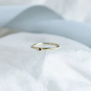 Zlatý minimalistický prsten s černým diamantem BRUNO Thumbnail